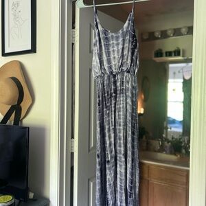 Stylish Tie-Dye Maxi Dress